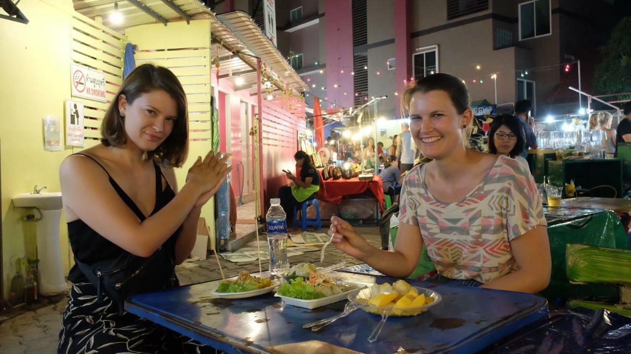 A Dude Mini Hostel (Adults Only) Chiang Mai Luaran gambar