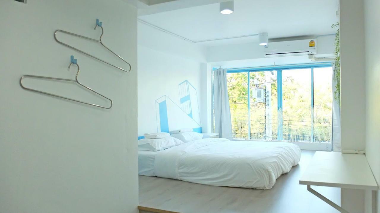 A Dude Mini Hostel (Adults Only) Chiang Mai Luaran gambar