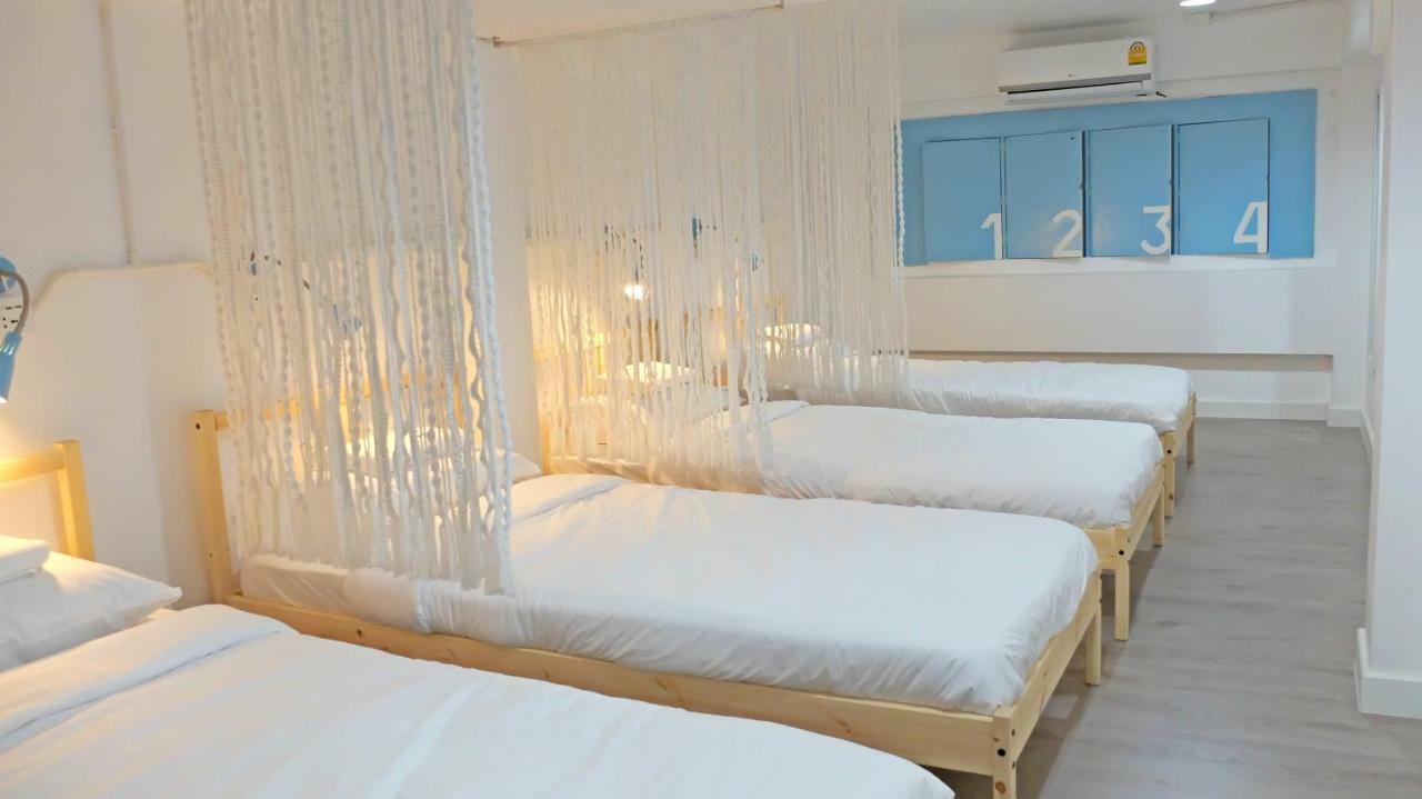 A Dude Mini Hostel (Adults Only) Chiang Mai Luaran gambar