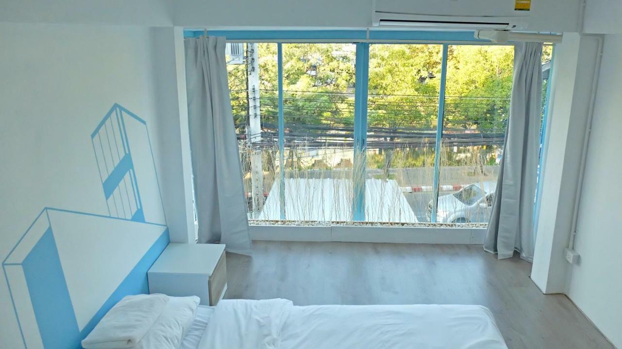 A Dude Mini Hostel (Adults Only) Chiang Mai Luaran gambar