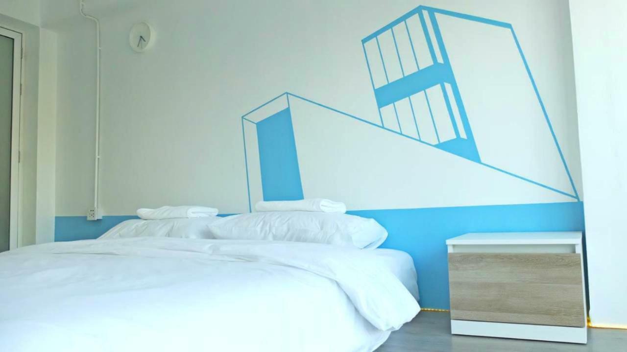 A Dude Mini Hostel (Adults Only) Chiang Mai Luaran gambar