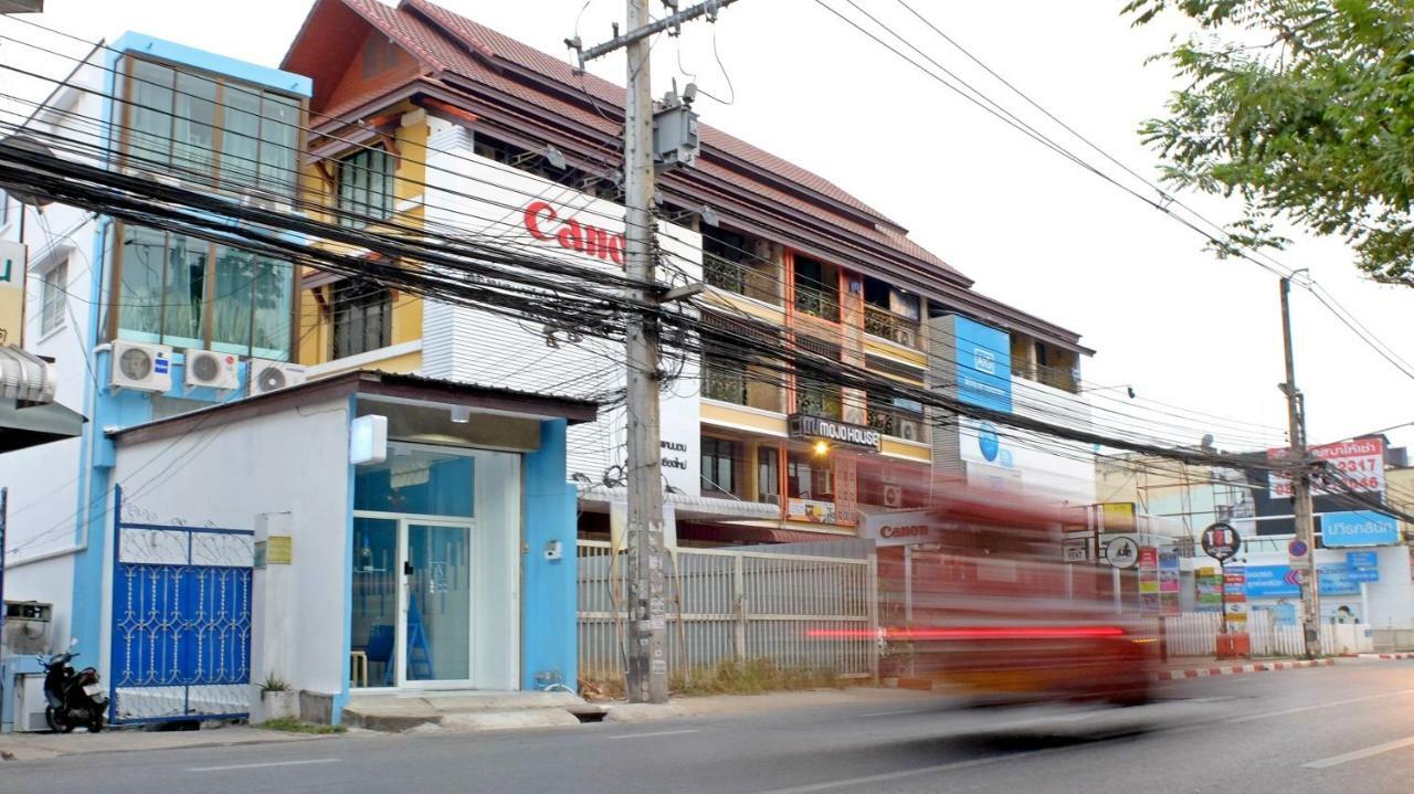 A Dude Mini Hostel (Adults Only) Chiang Mai Luaran gambar
